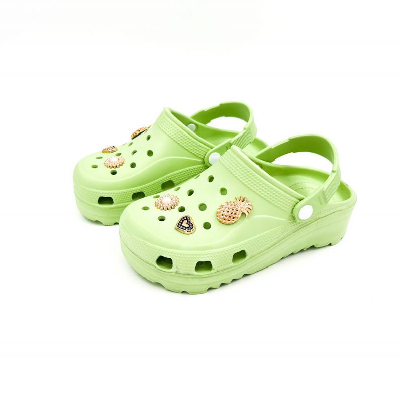 Φωτογραφία από Παντόφλες σαμπό τύπου crocs πράσινο-φυστικί