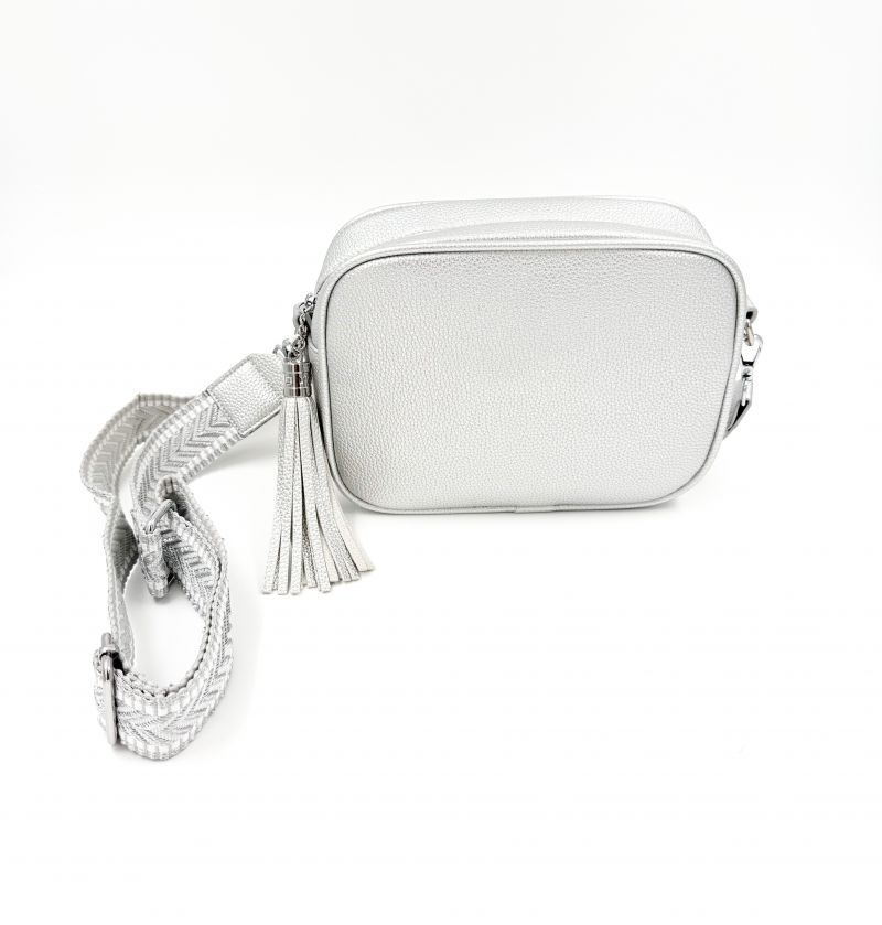 Φωτογραφία από Τσάντα χιαστί ασημί