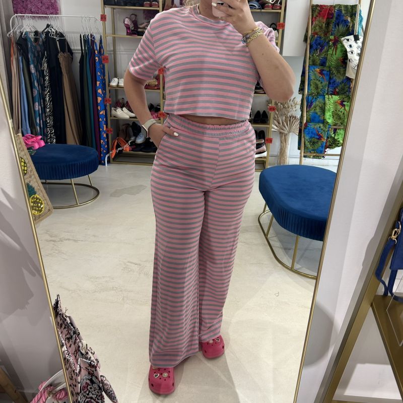 Φωτογραφία από Σετ φόρμας crop top ροζ με ρίγα ασημί