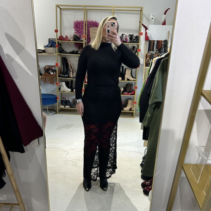 Φωτογραφία από Φούστα δαντέλα μαύρη
