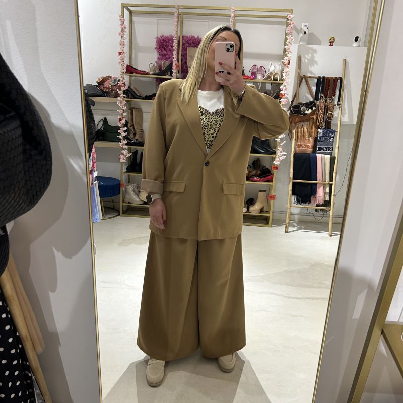 Φωτογραφία από Σετ κοστούμι ταμπά