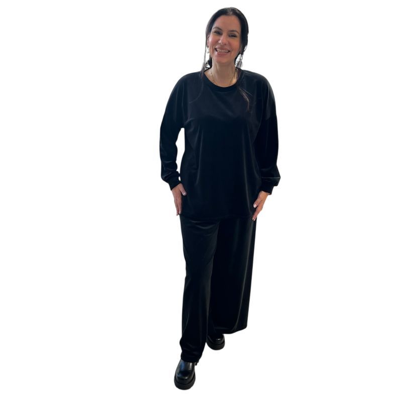 Φωτογραφία από Σετ βελουτέ φόρμα μαύρο