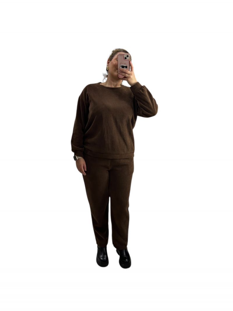 Φωτογραφία από Σετ καφέ κοτλέ παντελόνι με μπλούζα