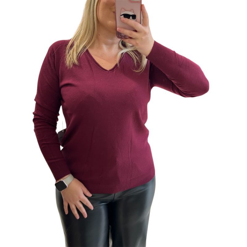 Φωτογραφία από Μπλούζα μπορντό