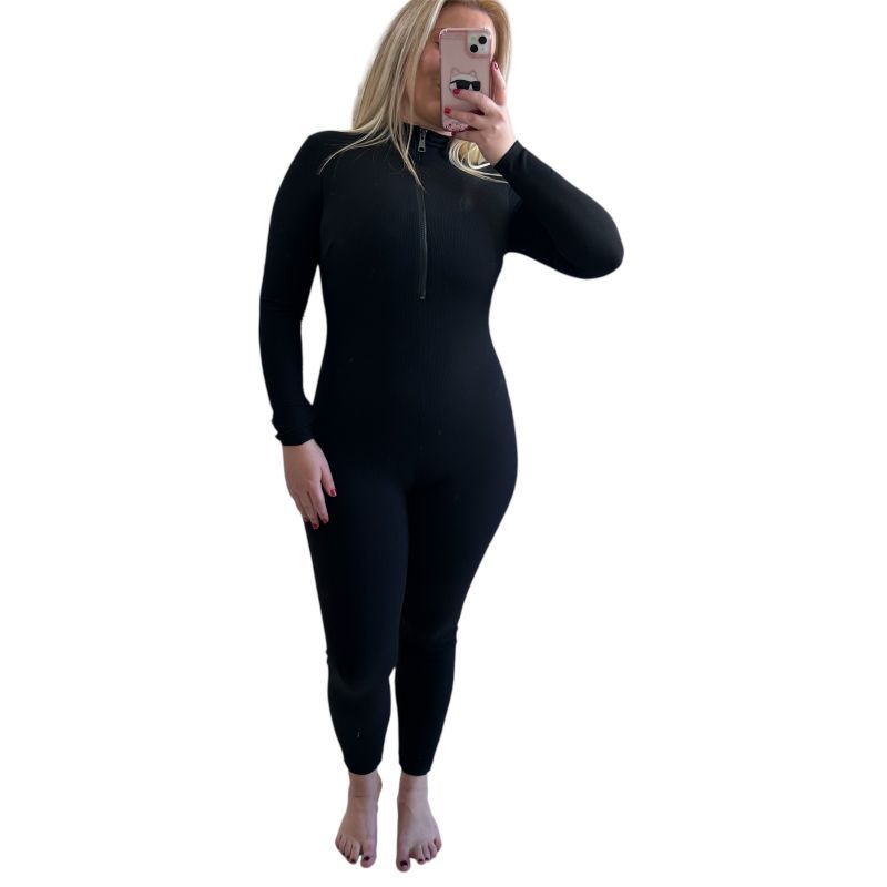 Ολόσωμη φόρμα ριμπ μαύρη Φωτογραφία από Ολόσωμη φόρμα ριμπ μαύρη