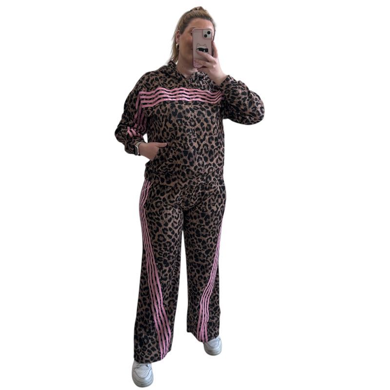 Σετ φόρμας λέοπαρ καφέ με ρίγες ροζ Φωτογραφία από Σετ φόρμας λέοπαρ καφέ με ρίγες ροζ