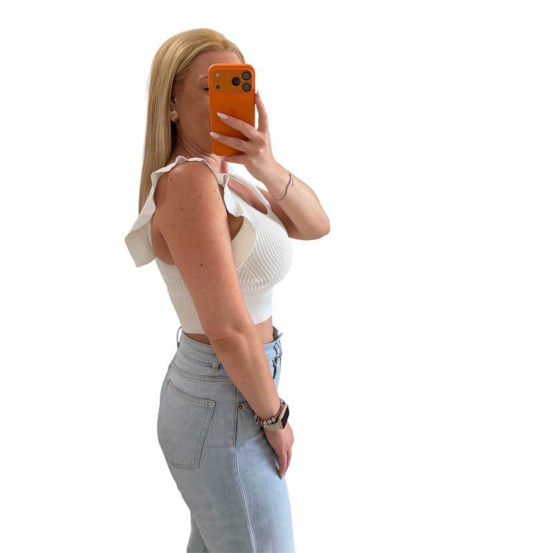 Φωτογραφία από Μπλούζα crop top λευκή με βολάν