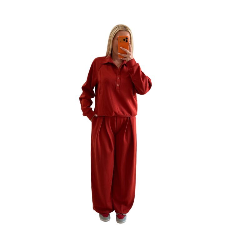 Casual set Φωτογραφία από Casual set
