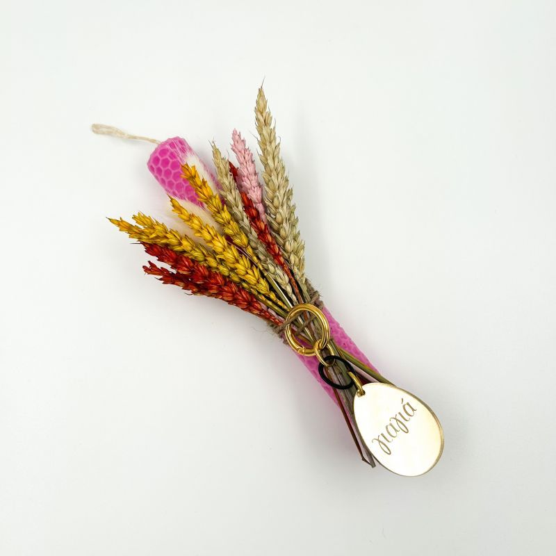 Φωτογραφία από Χειροποίητη Πασχαλινή Λαμπάδα από αγνό μελισσοκέρι ροζ με μπρελόκ 