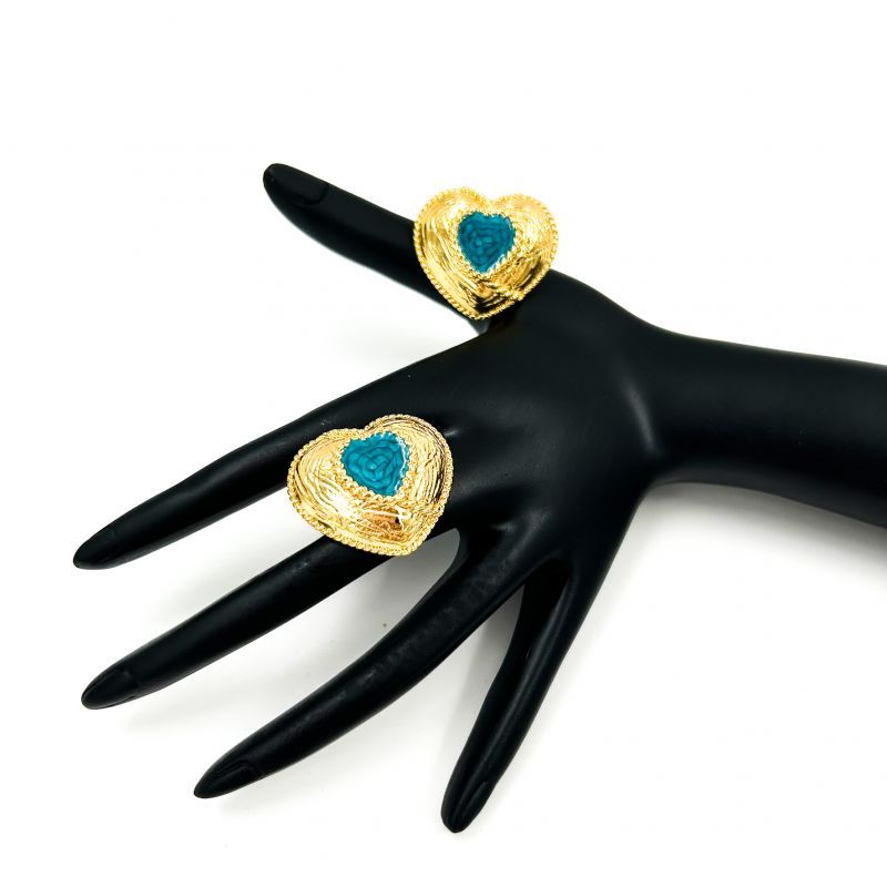 Φωτογραφία από Love earrings blue