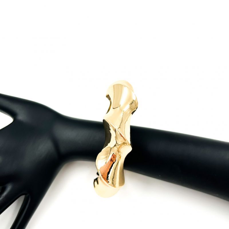 Φωτογραφία από Waves bracellet gold