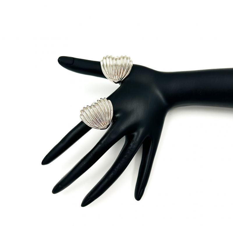 Φωτογραφία από Shell silver earrings 